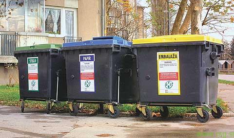 Kje so lokacije uličnih zbiralnikov za tako imenovane e-odpadke?