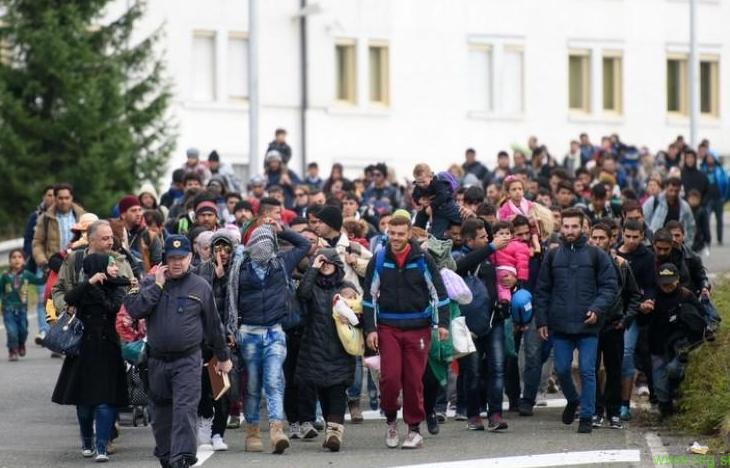 Dnevno v Gornji Radgoni okrog tisoč beguncev