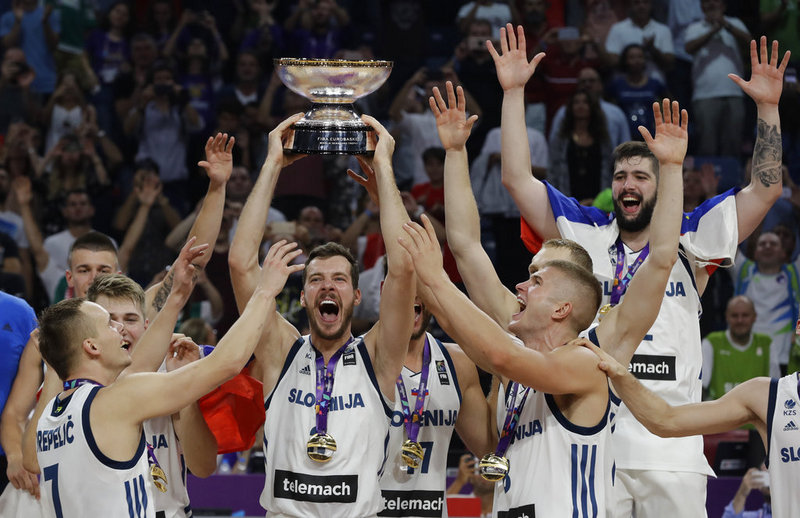 Na včerajšnji tekmi Evropskega prvenstva v košarki tudi številni navijači iz Slovenskih goric