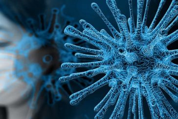 Koronavirus se med ljudmi prenaša kapljično, v primeru suma se je potrebno najprej obrniti na osebnega zdravnika